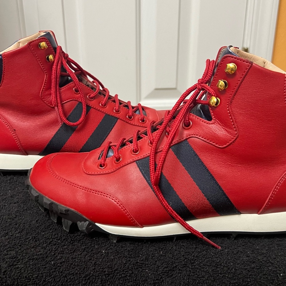 Authentic Men’s Gucci Hiking Sneaker